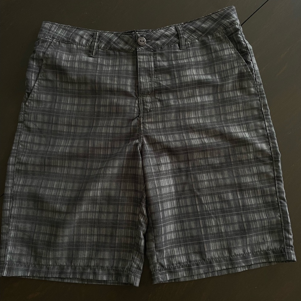 MK Machine “Michael Kors” Men's Gray/Brown Plaid Button Up Shorts Size 36.